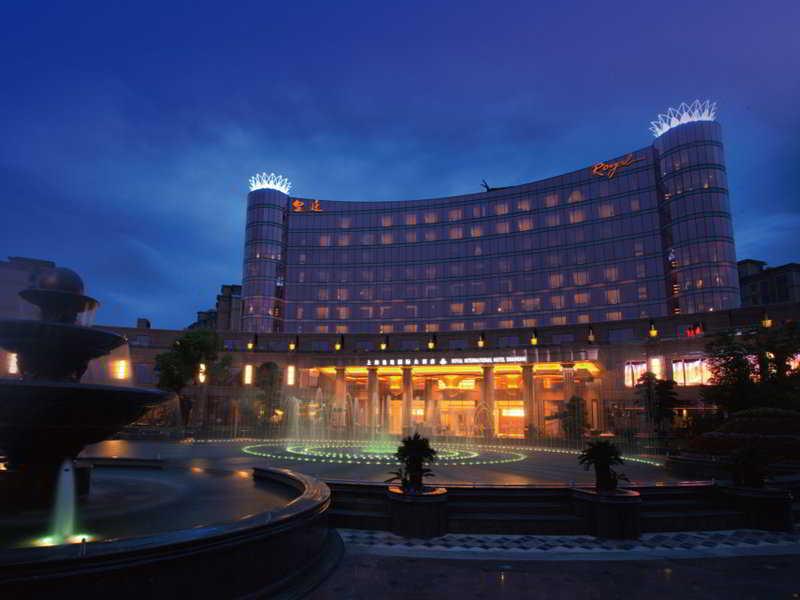 Royal International Hotel Shanghai - Pudong International Airport Exterior photo