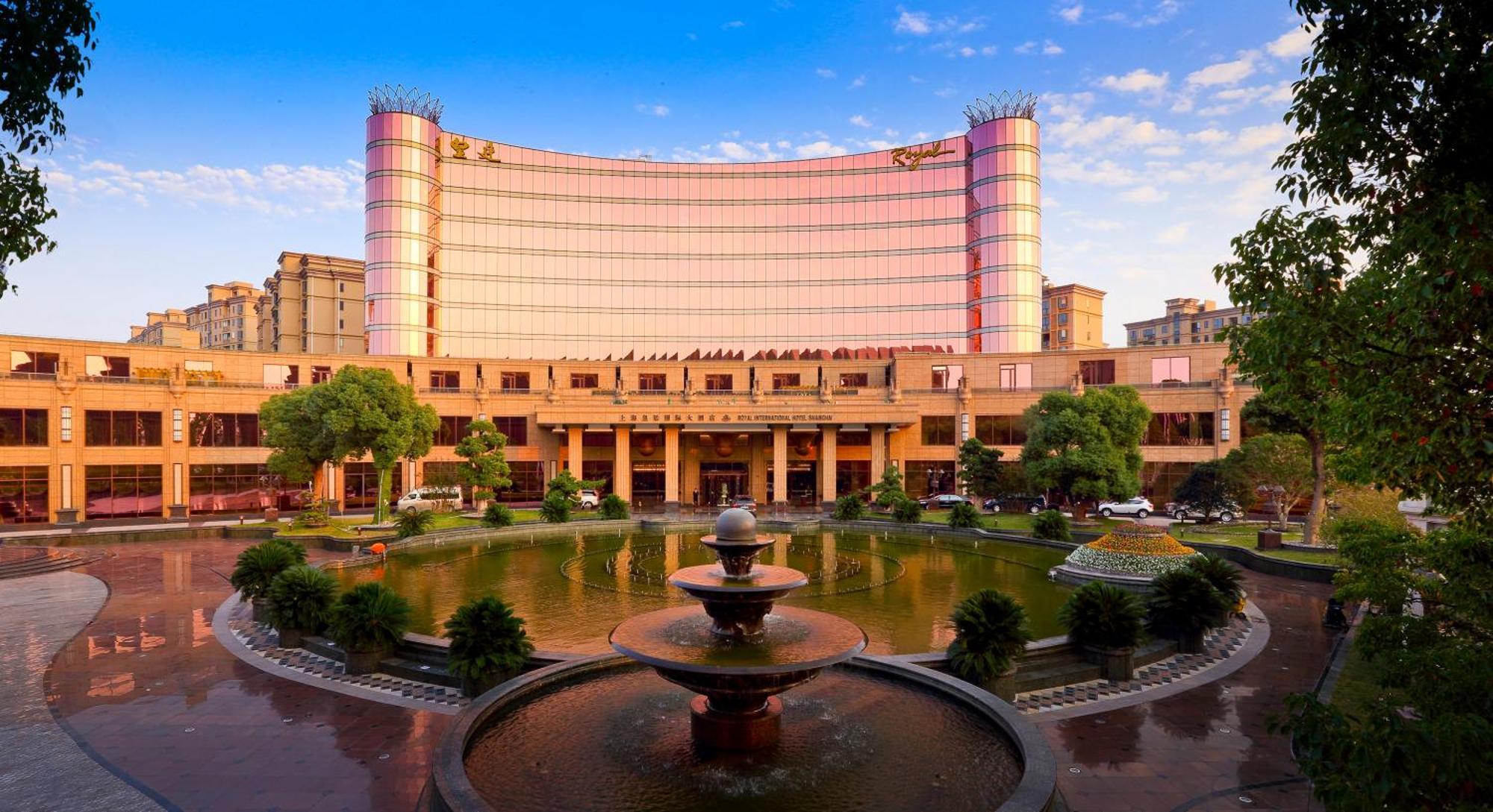 Royal International Hotel Shanghai - Pudong International Airport Exterior photo