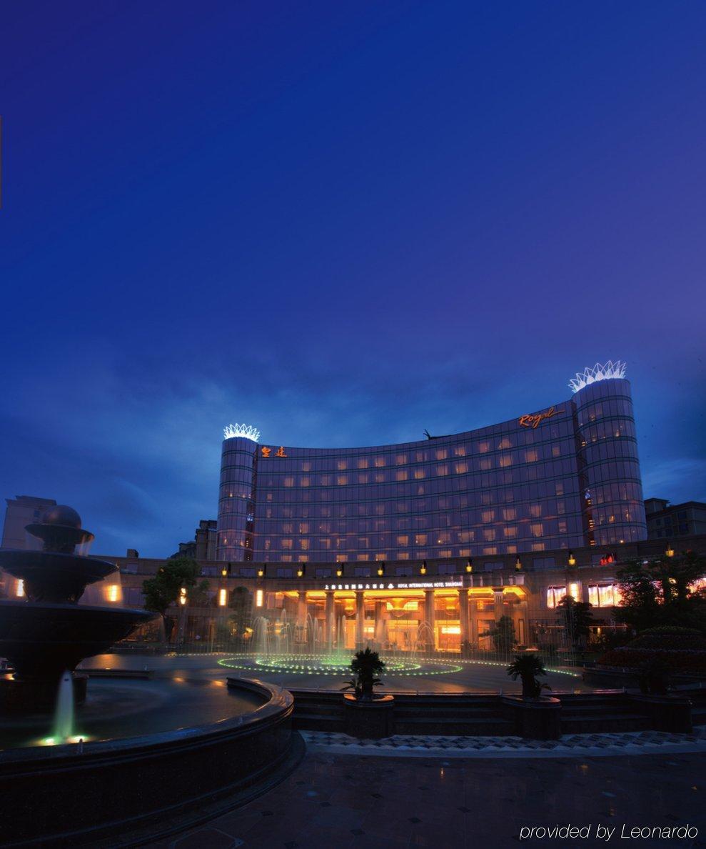 Royal International Hotel Shanghai - Pudong International Airport Exterior photo